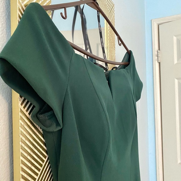 Calvin Klein NWT Notched Off the Shoulder Gown Evening Dress Emerald Green Sz 2 - Picture 5 of 6